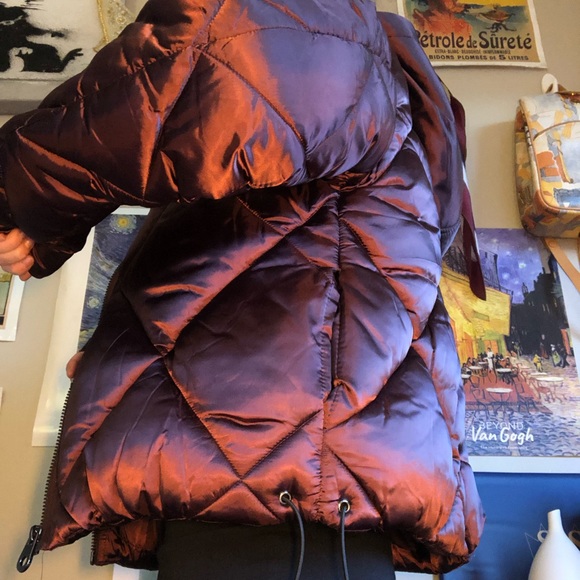 Quilted puffer Jacket (semi cropped) - Picture 4 of 10